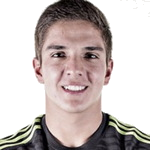 R. González